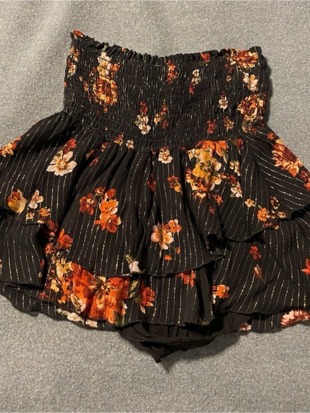 EUC Planet Blue Blu Life black floral lured skort